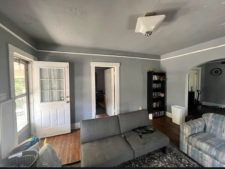 1258 E Division St — Photo 9