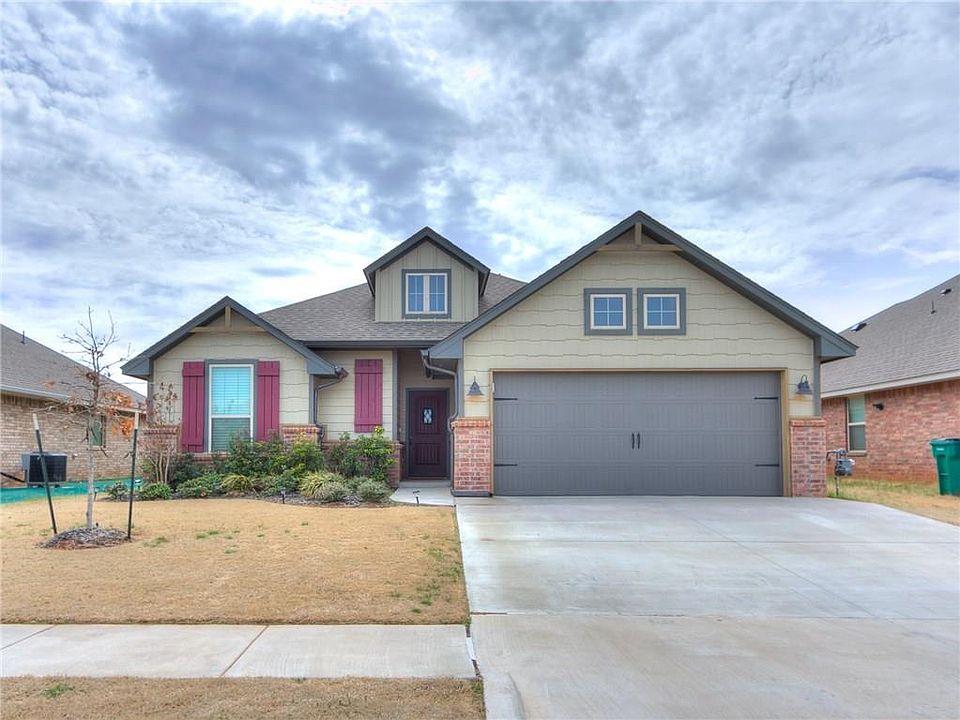 1st image of 8104 NW 160th Ter