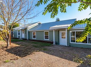 1618 SE Cobb St, Roseburg, OR 97470