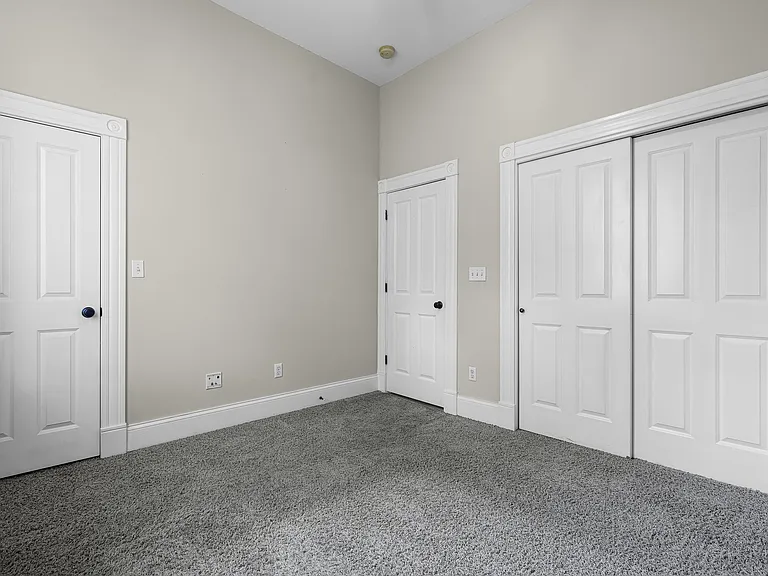 3319-3321 S 18th St #3319-C — Photo 15