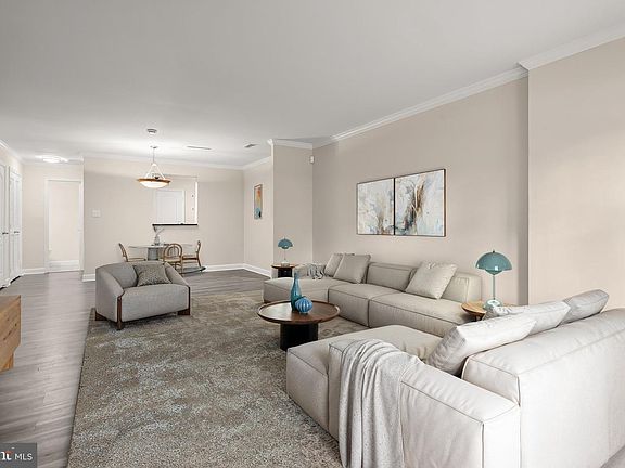 5th image of 3813 Chesterwood Dr #3813