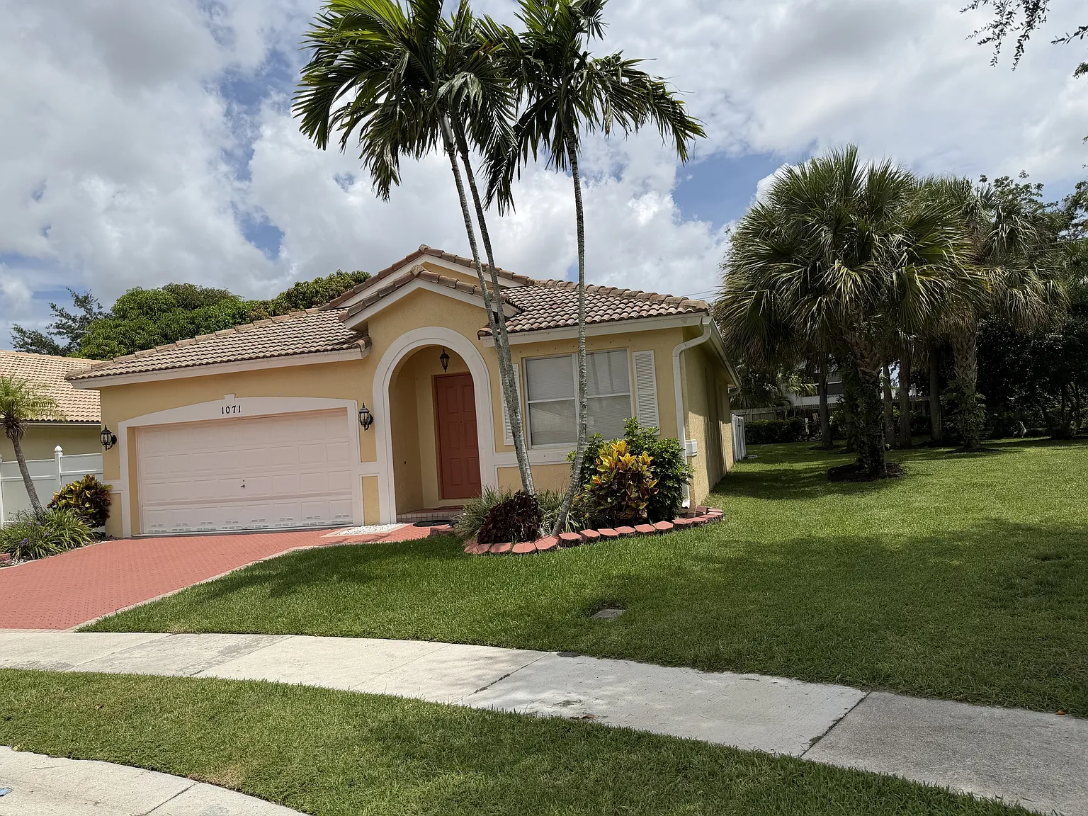 1071 Fosters Mill Road - . — Photo 1