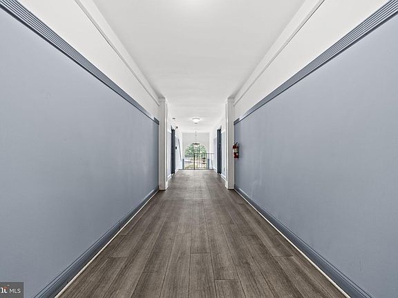5th image of 816 W Grand St #826-3A