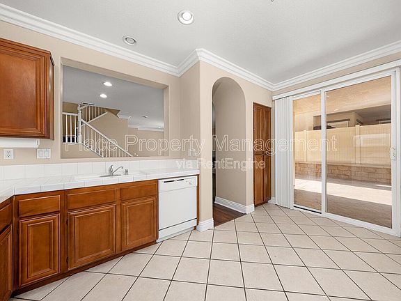 4th image of 6223 Avenida De Las Vistas Unit 2