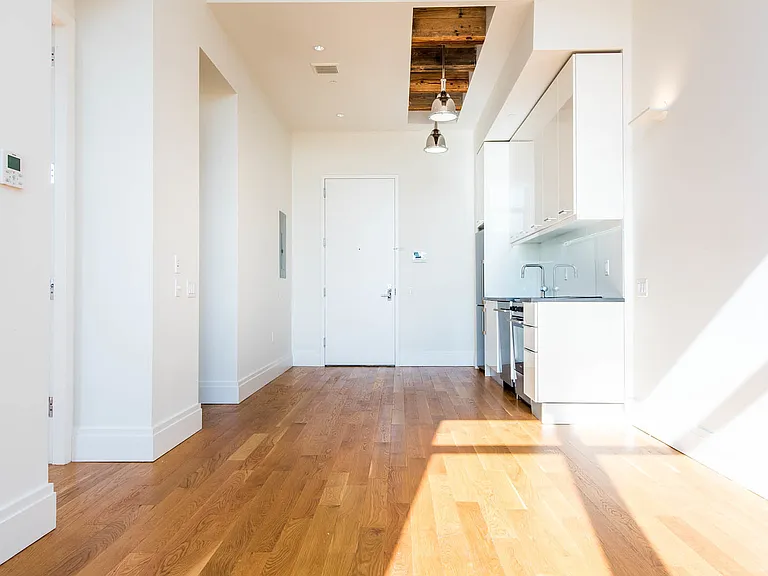 17 Monitor St #2C — Photo 5