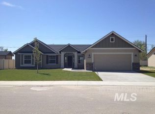 1218 E Yaquina Bay, Nampa, ID 83686