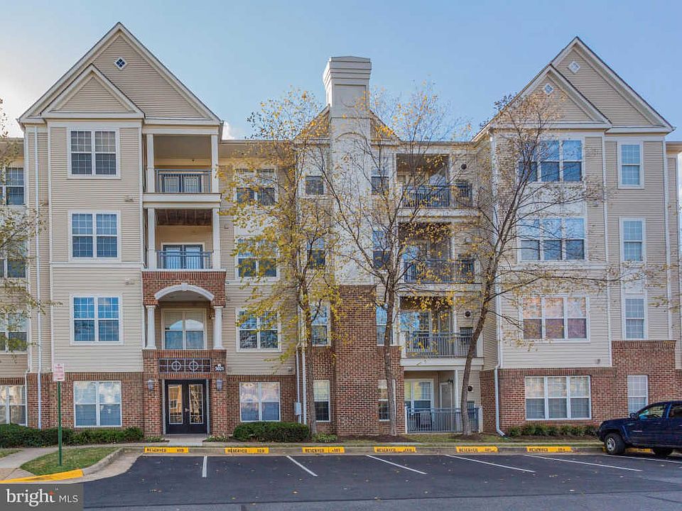 1st image of 3021 Nicosh Cir Unit 1206