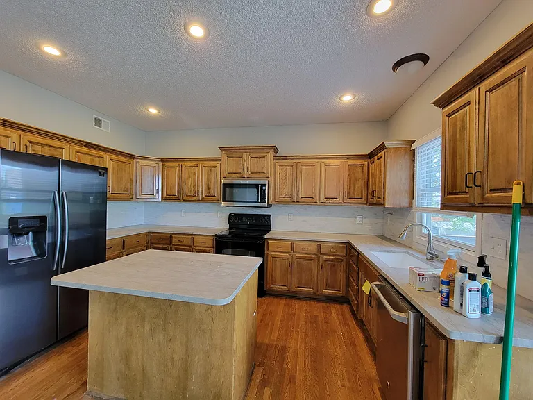 1865 W Ferrel Dr — Photo 7