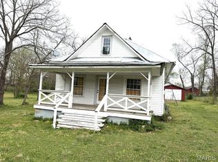 410 E 3rd St, Mountain View, MO 65548