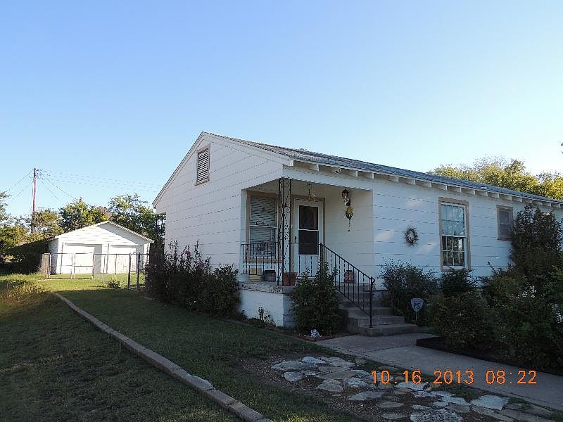 2nd image of 8124 Elizabeth Ln W