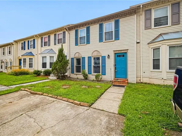 4737 Woods Edge Rd, Virginia Beach, VA 23462