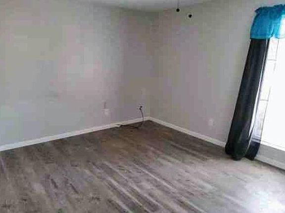 5th image of 1417 Meadowcrest Dr