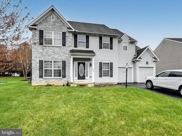 3704 Skipton Cir, York, PA 17402