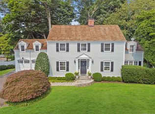 172 Sycamore Ln, Fairfield, CT 06824