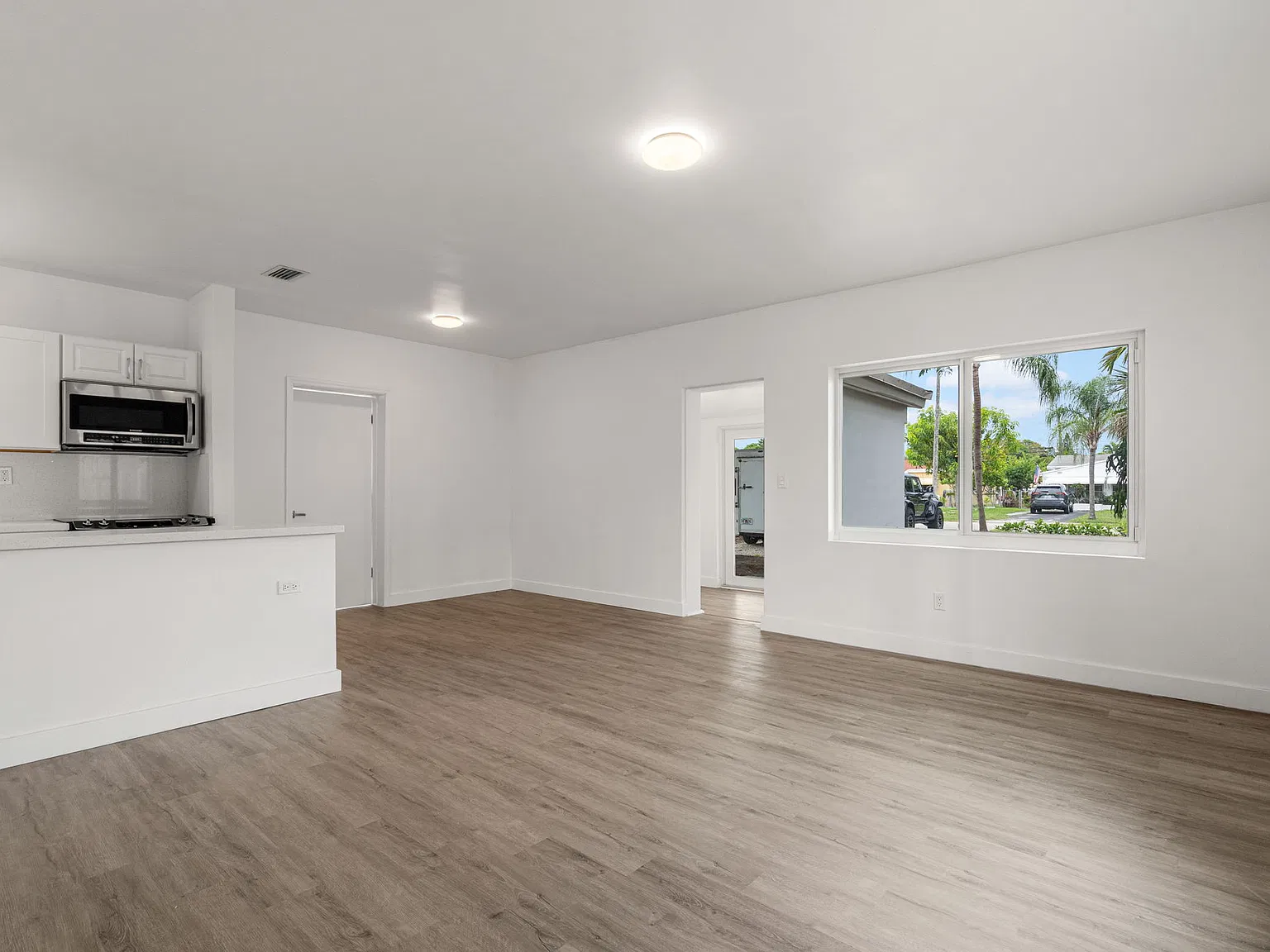 4 bed, 1500 sqft, $4,400 — Photo 4