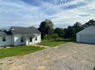 1317 New England Ridge Rd, Washington, WV 26181