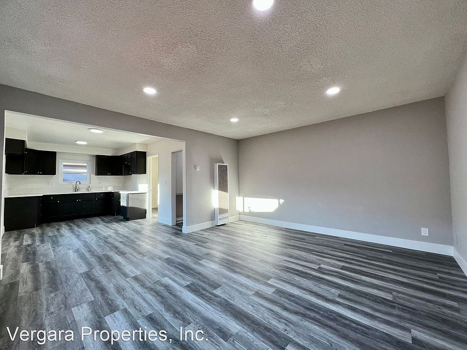 1st image of 672 W 21st St #B