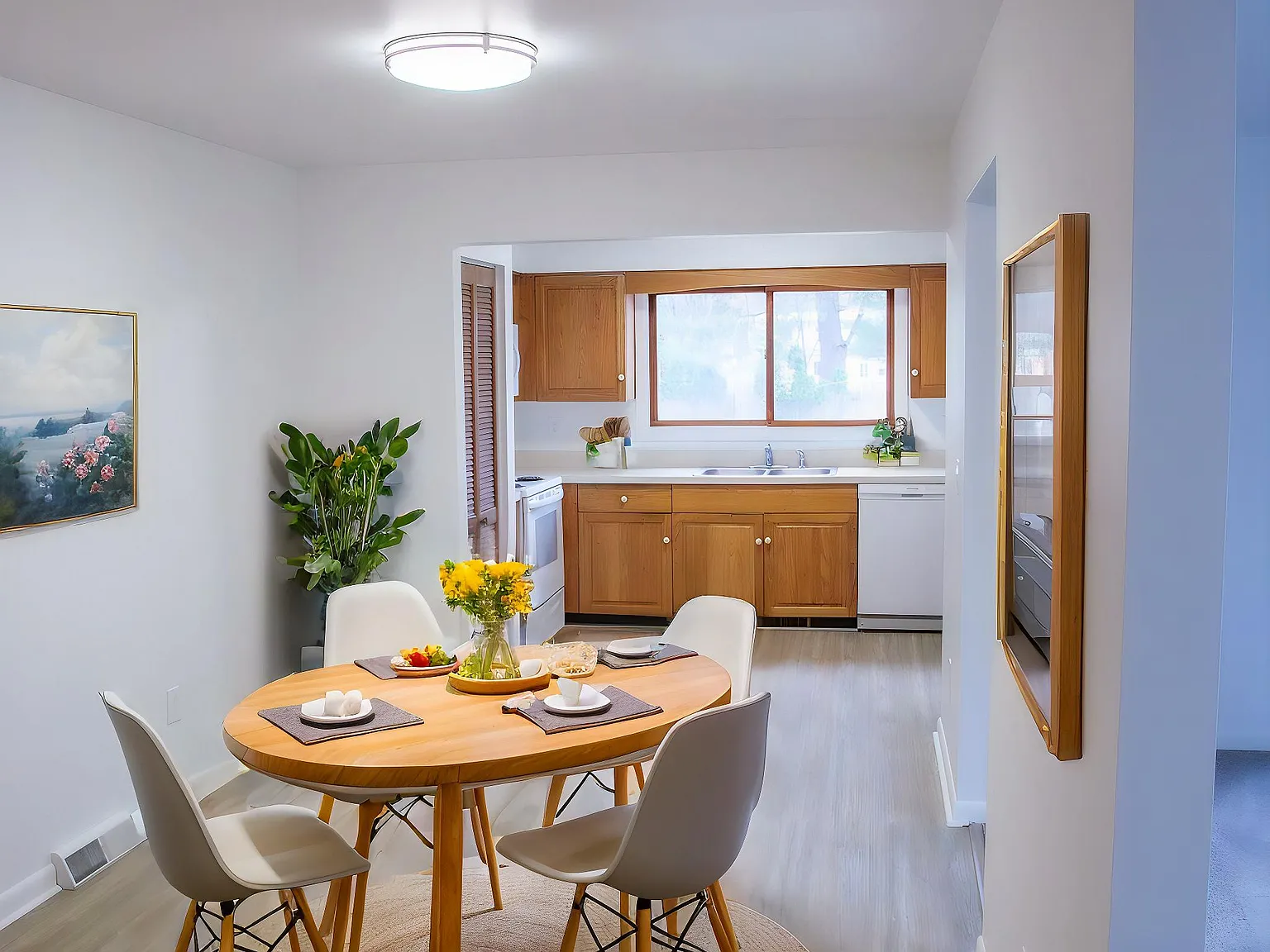 Woodhill Apartments — Photo 2