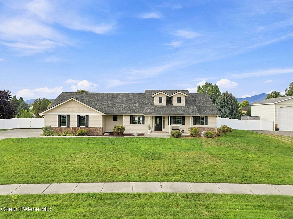 1st image of 2835 N Howell Rd