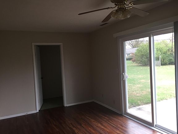 4th image of 4426 Vine St