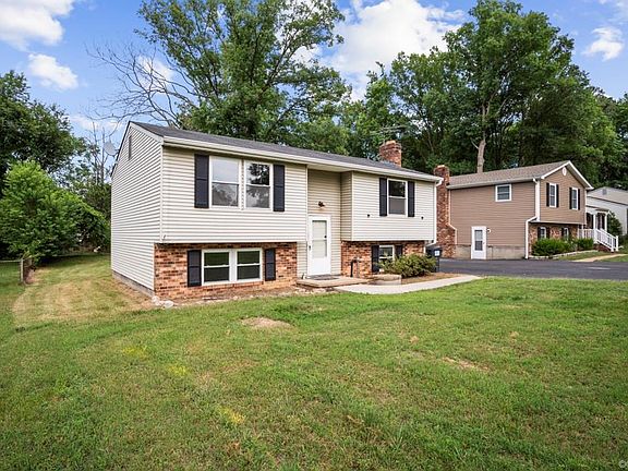 3rd image of 6719 Brookshire Dr