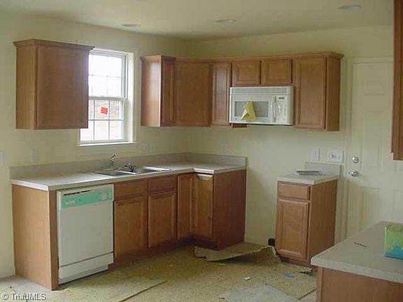 5th image of 3545 Friendship Rd