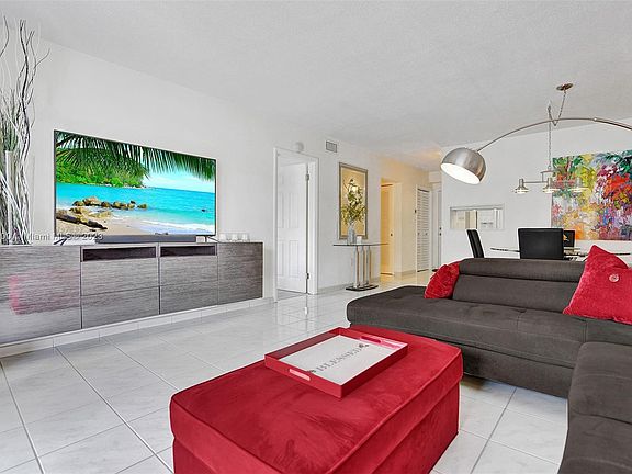 2nd image of 17050 NE 14th Ave APT 214