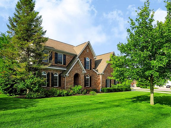 2nd image of 8765 Lily Ct