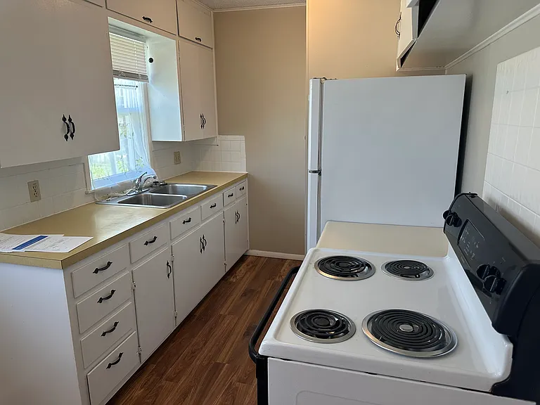 1308 E Alturas St — Photo 8