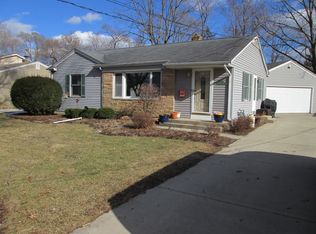 401 Linn Ave, Crystal Lake, IL 60014