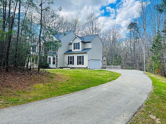 4th image of 42860 Mary Beth Ct