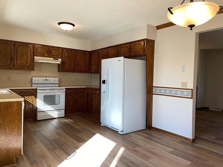 13835 Greenfield Rd — Photo 4