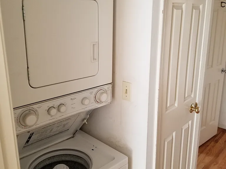 81 Conduit St — Photo 11