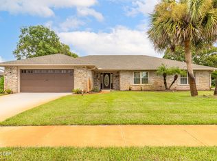 754 Pelican Bay Dr, Daytona Beach, FL 32119