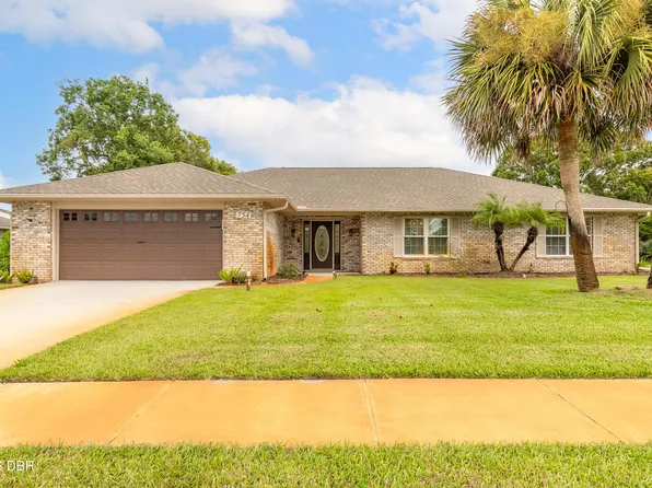 754 Pelican Bay Dr, Daytona Beach, FL 32119