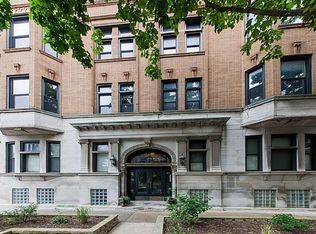 611 W Barry Ave APT 2E, Chicago, IL 60657