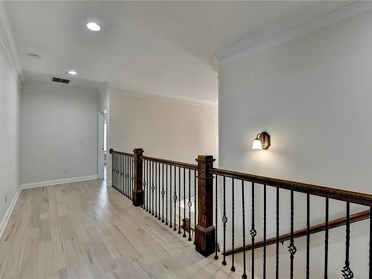 2230 Manor Creek Ct — Photo 20