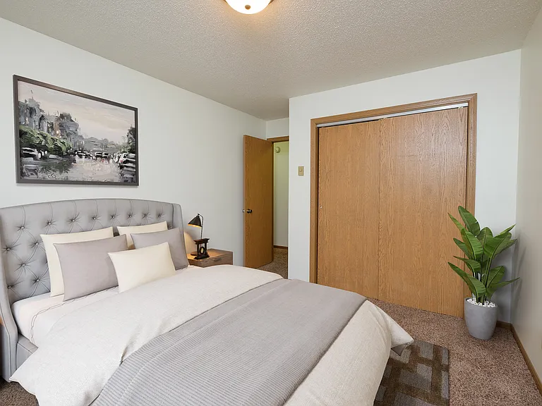Fargo, ND Monticello Apartments | Bedroom