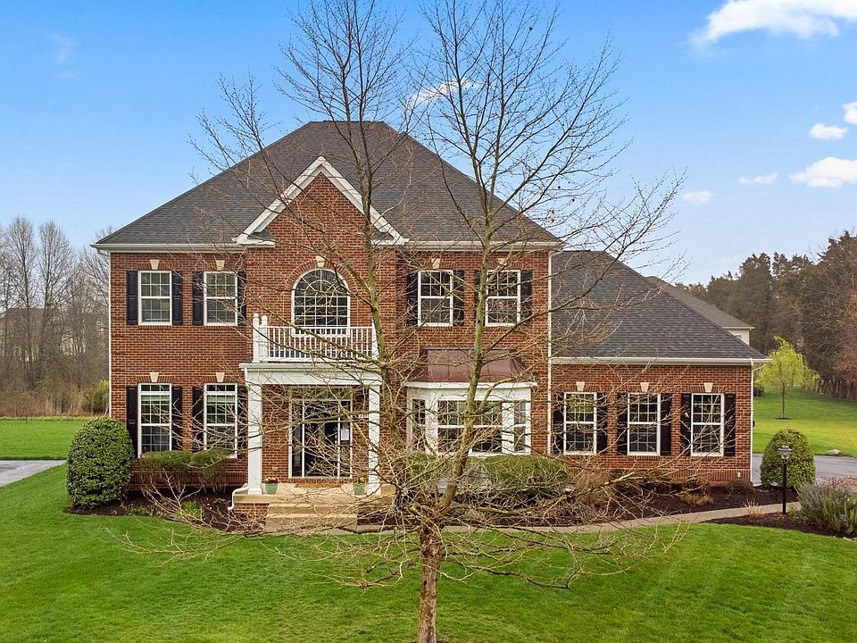 1st image of 21934 Colonial Hills Dr