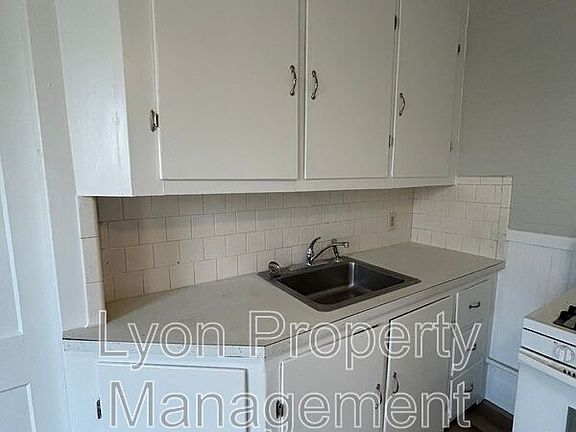 3rd image of 415 Main St #5
