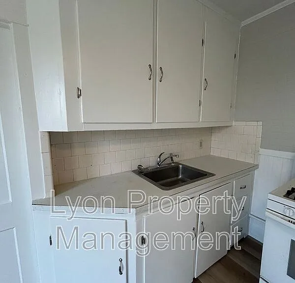 415 Main St #5 — Photo 3