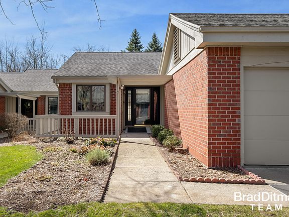3rd image of 1315 Suncrest Dr NE