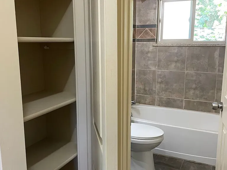 125 E Mrytle Flats — Photo 71