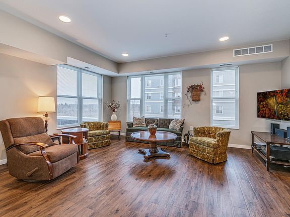 4th image of 7070 153rd St W APT 206