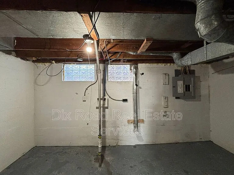 237A Ryburn Ave #A — Photo 18