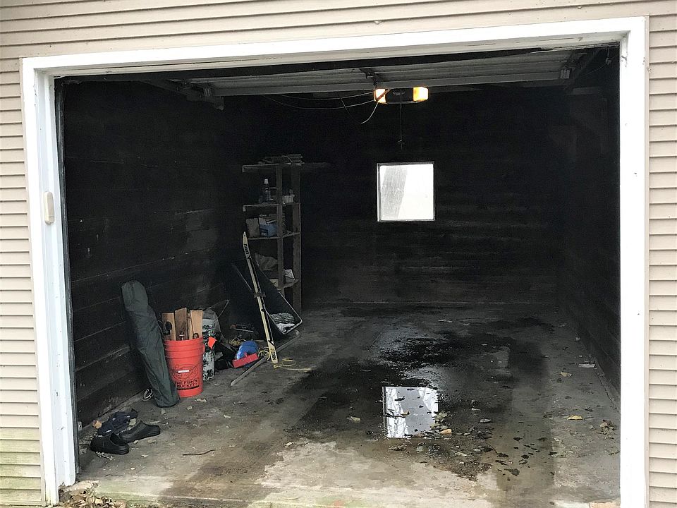 Garage Right