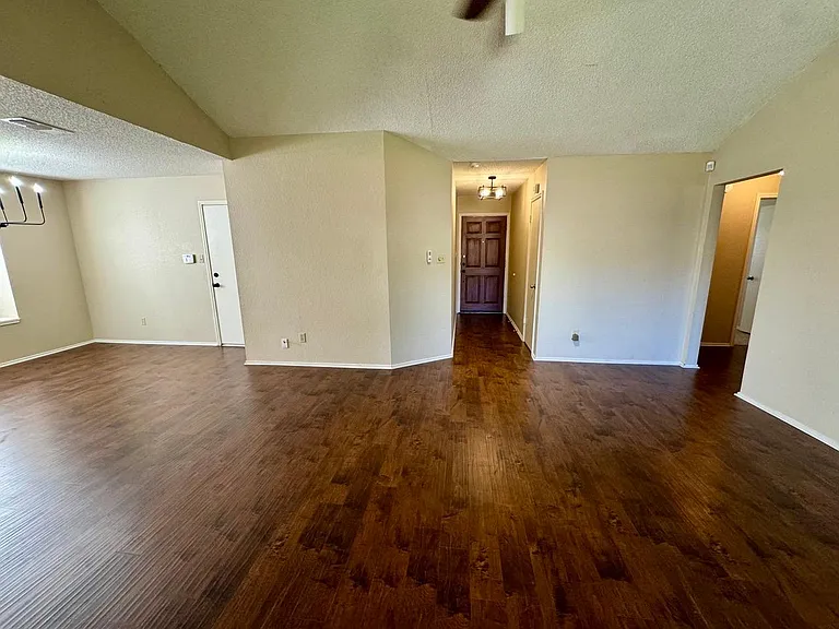 5028 Coker Dr — Photo 13