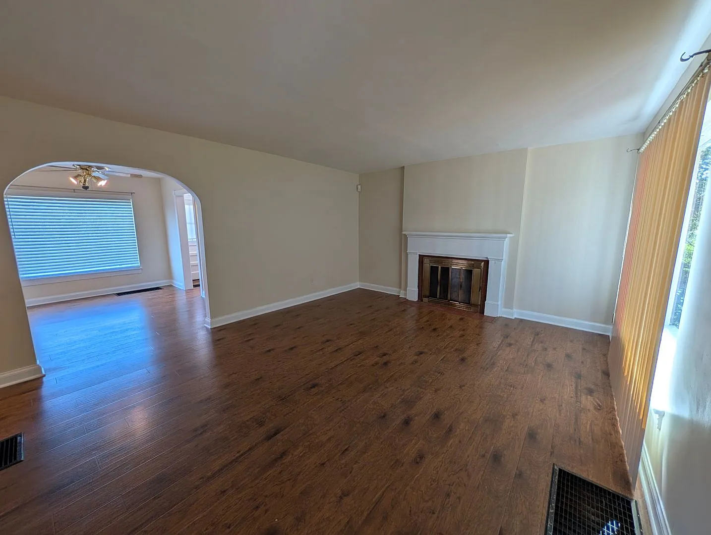 Reduced price! Charming 4-Bedroom Home in the Heart of 40205! — Photo 2