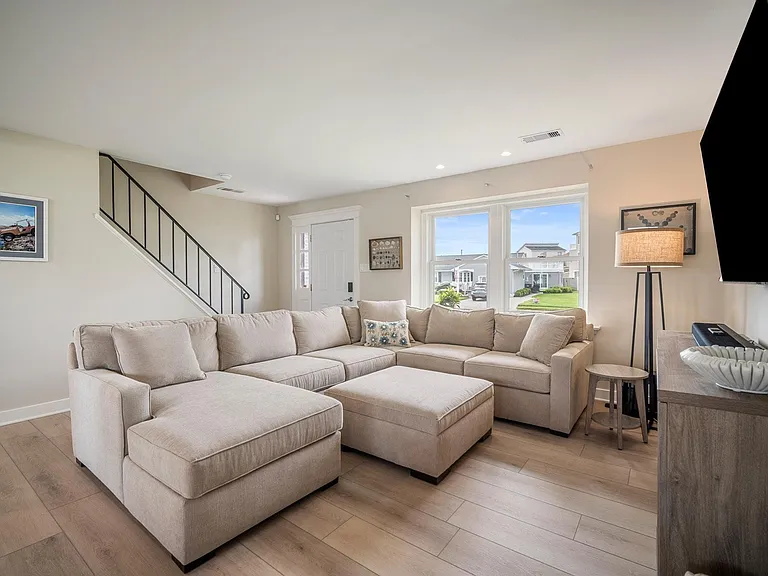 5217 Sea Spray Rd — Photo 4