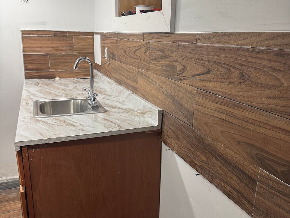 1st image of 685 Nereid Ave Floor Basement